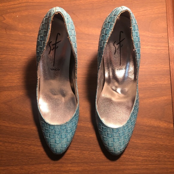 Super cool 80’s style blue pump size 6.5 - Picture 3 of 11